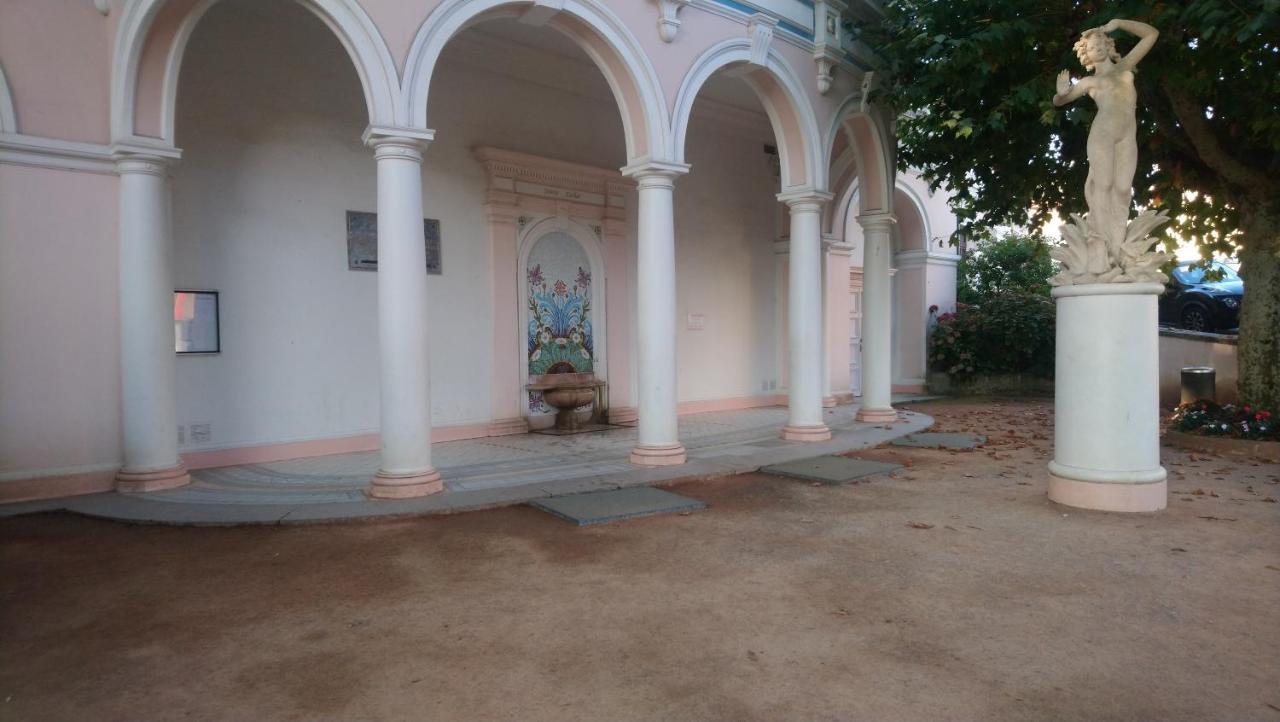 Hotel Du Palais Εβιάν-λε-Μπαιν Εξωτερικό φωτογραφία